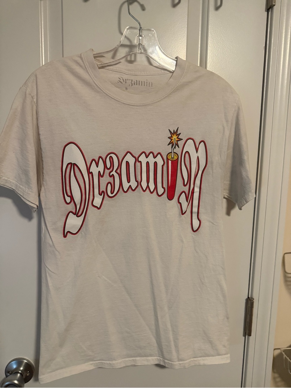 Dreamin White Graphic Tee with Red Logo - Unbranded